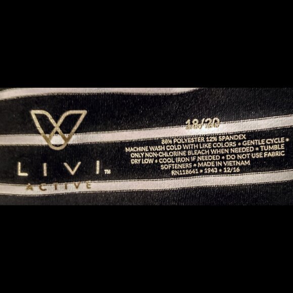 Plus Size 18/20 Striped Capris - Mall Goth Punk Beetlejuice - Black & White - Picture 5 of 5